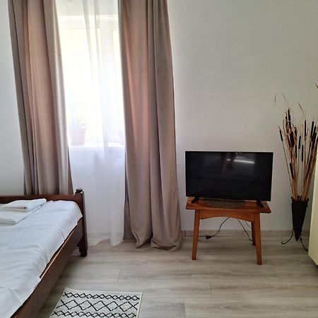 Miha'S Apartament Sulina Luaran gambar